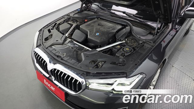BMW 5-Series 2021 — photo 6