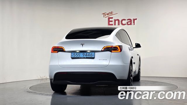 Tesla Model Y 2022 — photo 4