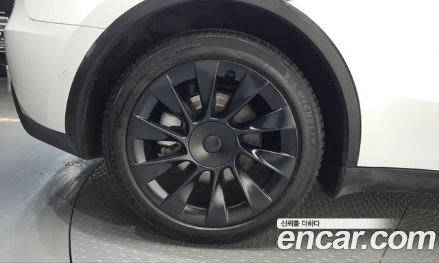 Tesla Model Y 2022 — photo 5