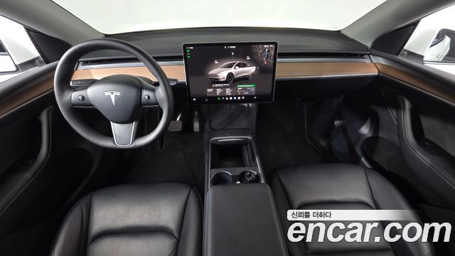 Tesla Model Y 2022 — photo 10