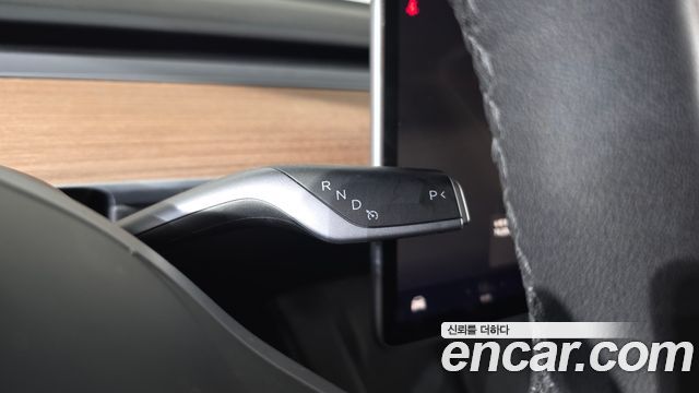 Tesla Model Y 2022 — photo 12