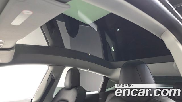 Tesla Model Y 2022 — photo 23