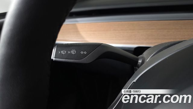 Tesla Model Y 2022 — photo 27