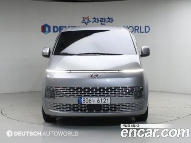 Hyundai Staria 2024 — photo 3