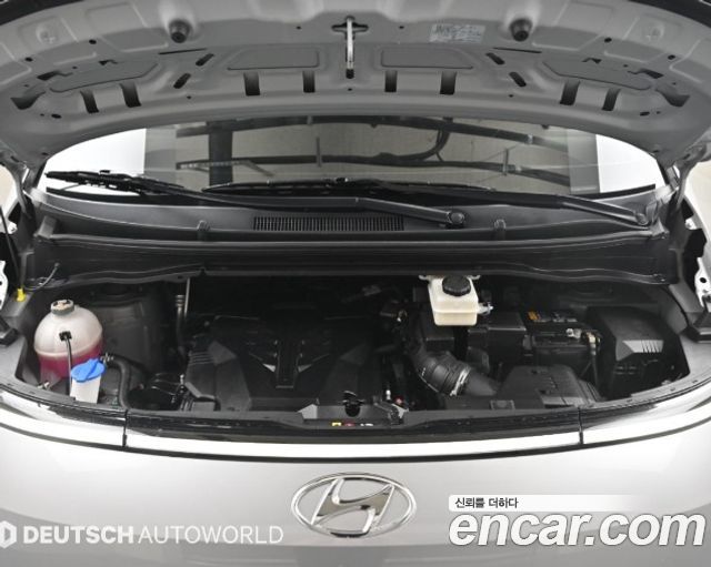 Hyundai Staria 2024 — photo 6