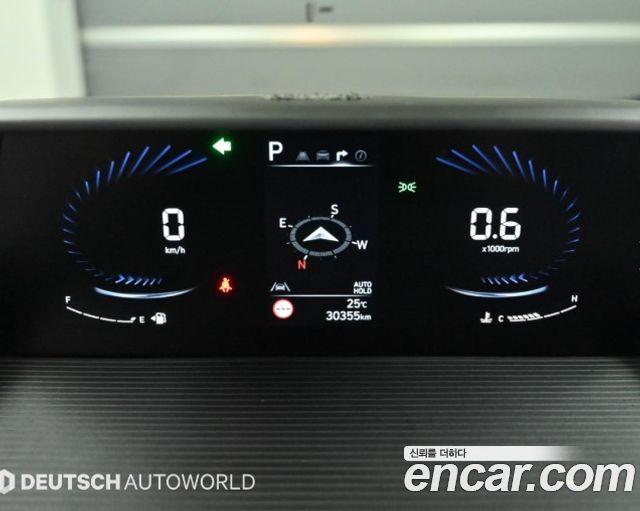 Hyundai Staria 2024 — photo 8