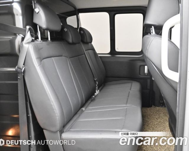 Hyundai Staria 2024 — photo 12