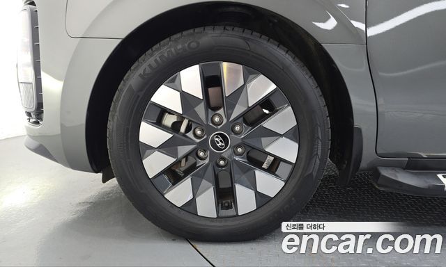 Hyundai Staria 2022 — photo 5