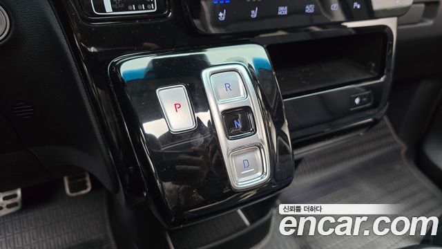 Hyundai Staria 2022 — photo 12