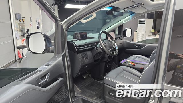 Hyundai Staria 2022 — photo 13