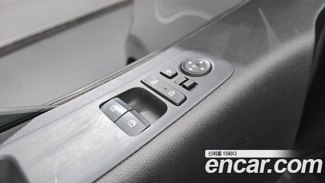 Hyundai Staria 2022 — photo 18