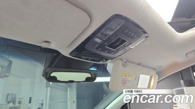 Hyundai Staria 2022 — photo 24