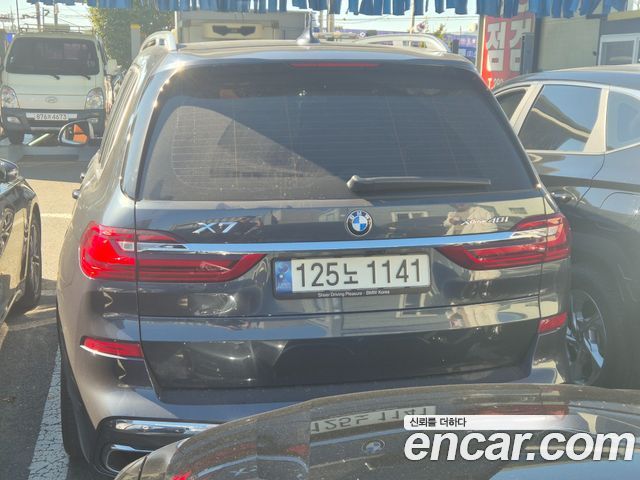 BMW X7 2022 — photo 2