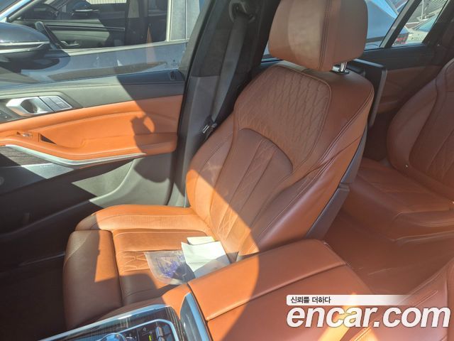 BMW X7 2022 — photo 11
