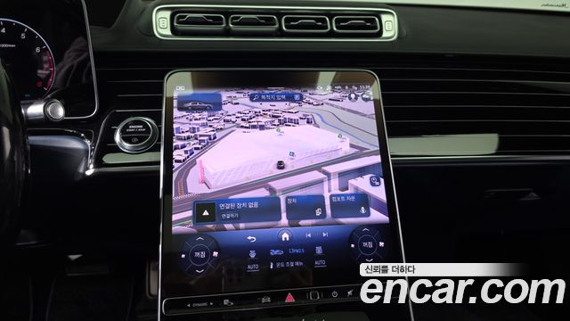 Mercedes-Benz S-Class 2022 — photo 18