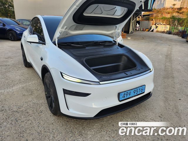 Tesla Model Y 2026 — photo 5