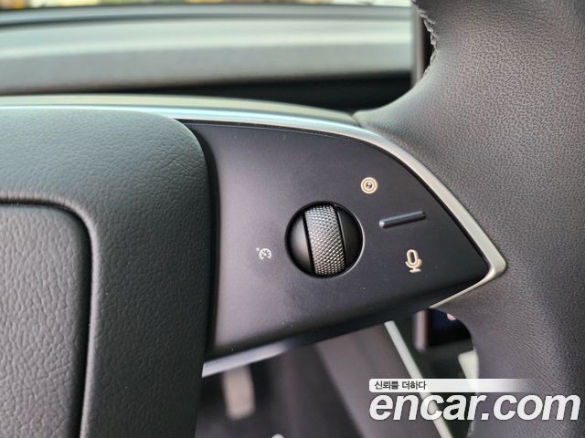 Tesla Model Y 2026 — photo 13