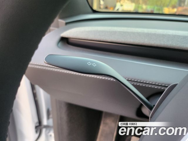Tesla Model Y 2026 — photo 14