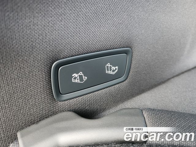 Tesla Model Y 2026 — photo 16