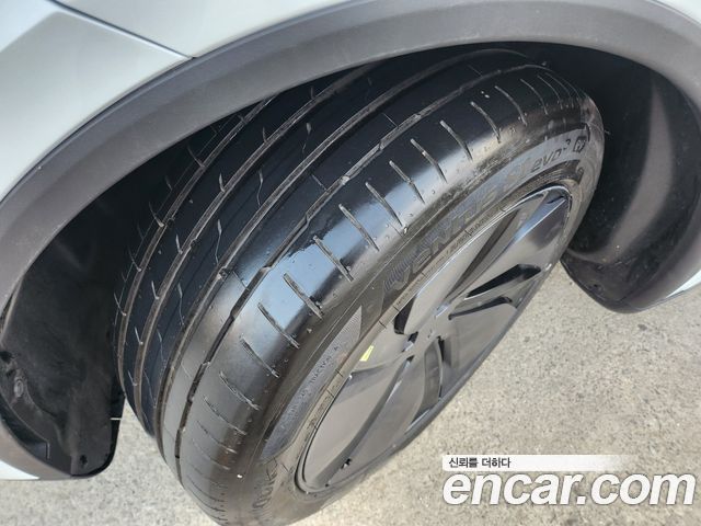 Tesla Model Y 2026 — photo 18