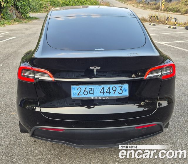 Tesla Model Y 2021 — photo 4