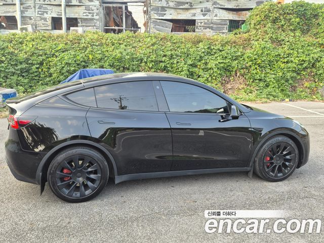 Tesla Model Y 2021 — photo 5