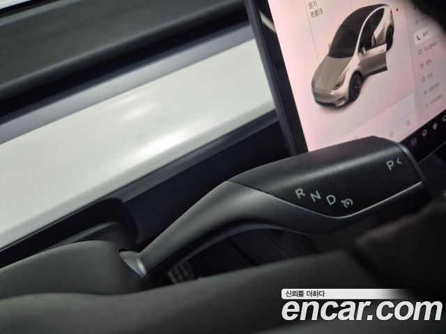 Tesla Model Y 2021 — photo 9