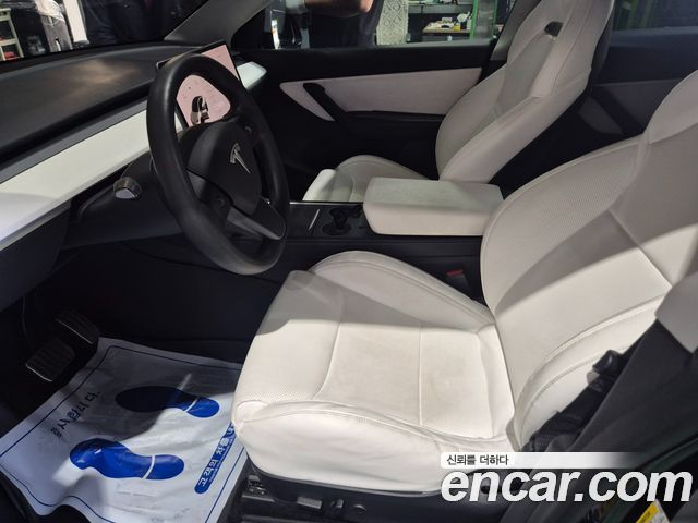 Tesla Model Y 2021 — photo 10