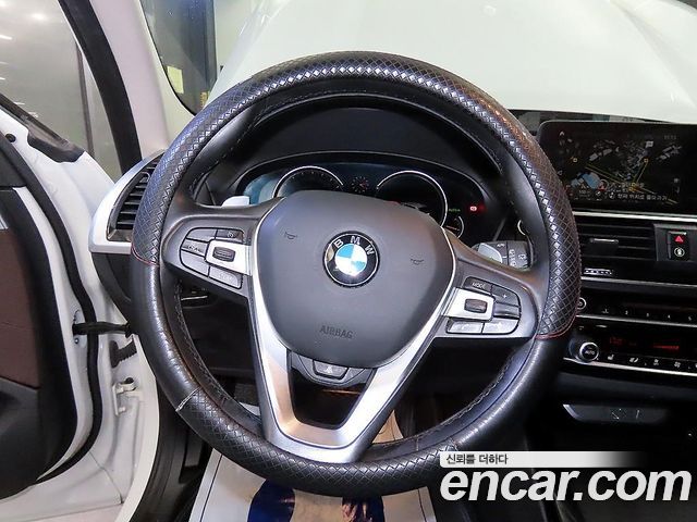 BMW X3 2018 — photo 8