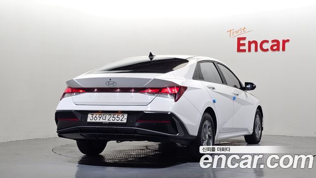 Hyundai AVANTE 2024 — photo 2