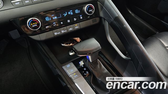 Hyundai AVANTE 2024 — photo 12