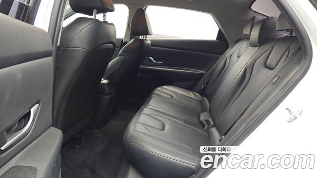 Hyundai AVANTE 2024 — photo 18