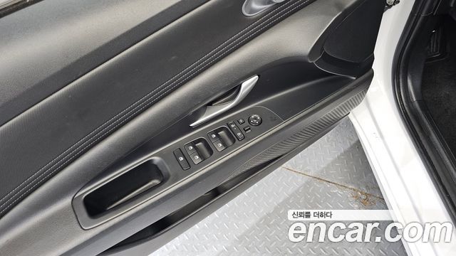 Hyundai AVANTE 2024 — photo 19