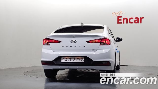 Hyundai AVANTE 2020 — photo 4