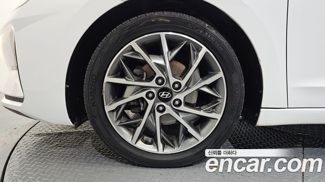 Hyundai AVANTE 2020 — photo 5