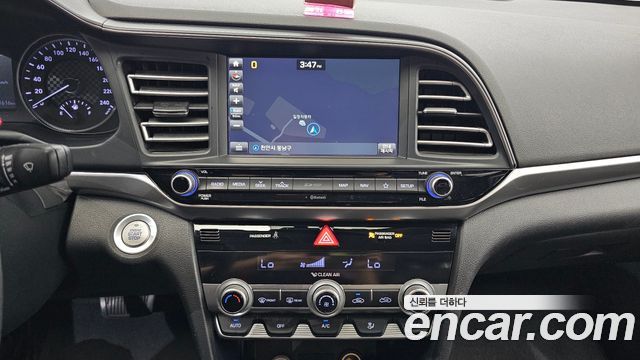 Hyundai AVANTE 2020 — photo 22