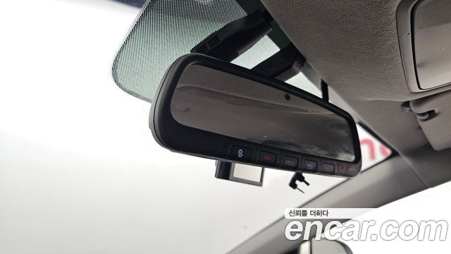 Hyundai AVANTE 2020 — photo 28