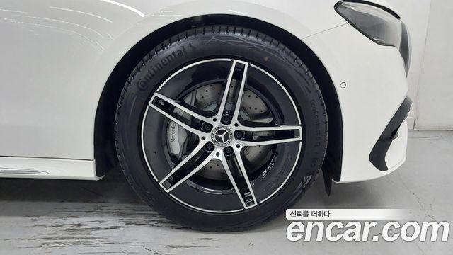 Mercedes-Benz E-Class 2026 — photo 5