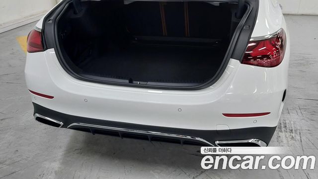 Mercedes-Benz E-Class 2026 — photo 11