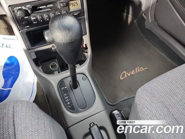 Kia Avella 1997 — photo 8