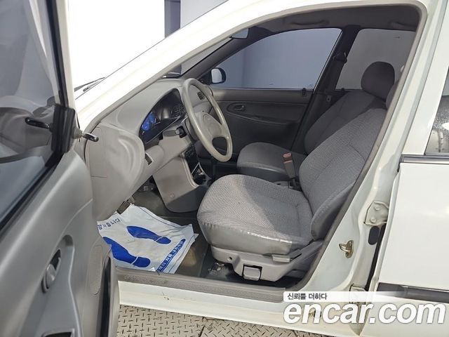 Kia Avella 1997 — photo 11