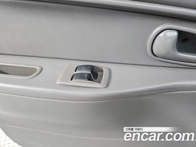 Kia Avella 1997 — photo 15