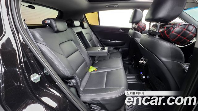 Kia Sportage 2018 — photo 19