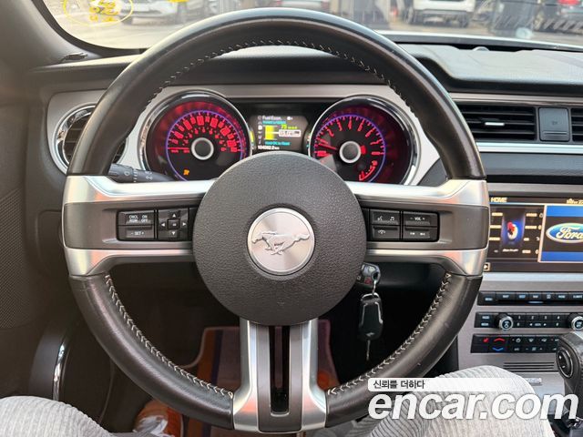 Ford Mustang 2014 — photo 13