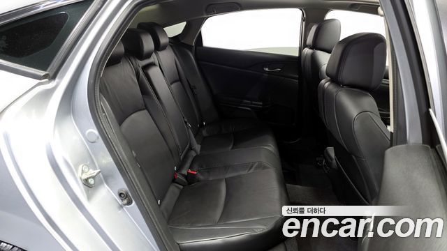 Honda Civic 2017 — photo 17