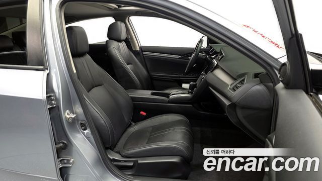 Honda Civic 2017 — photo 18