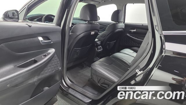Hyundai Santafe 2022 — photo 17