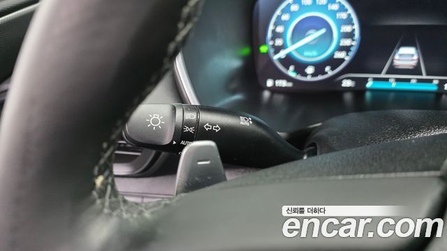 Hyundai Santafe 2022 — photo 27