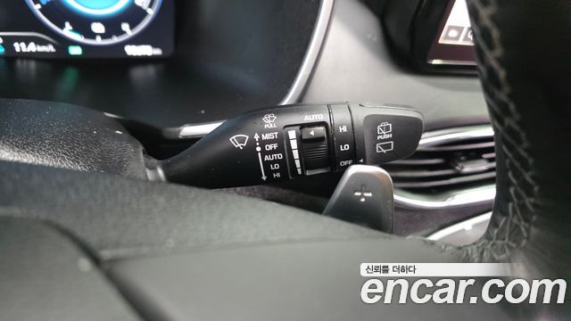 Hyundai Santafe 2022 — photo 28