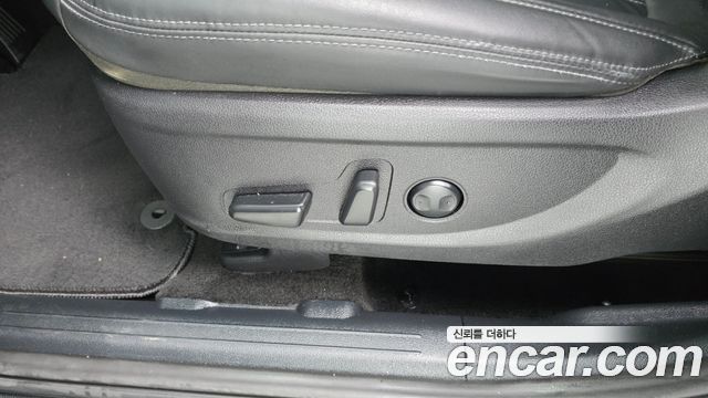 Hyundai Santafe 2022 — photo 31